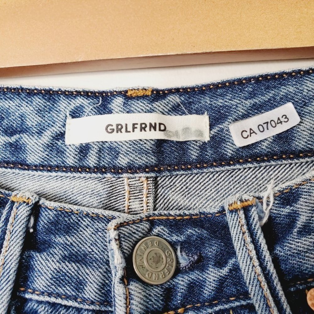 Grlfrnd Jeans Karolina Mom High Rise Distressed Rigid Denim Blue 26 - Picture 8 of 14